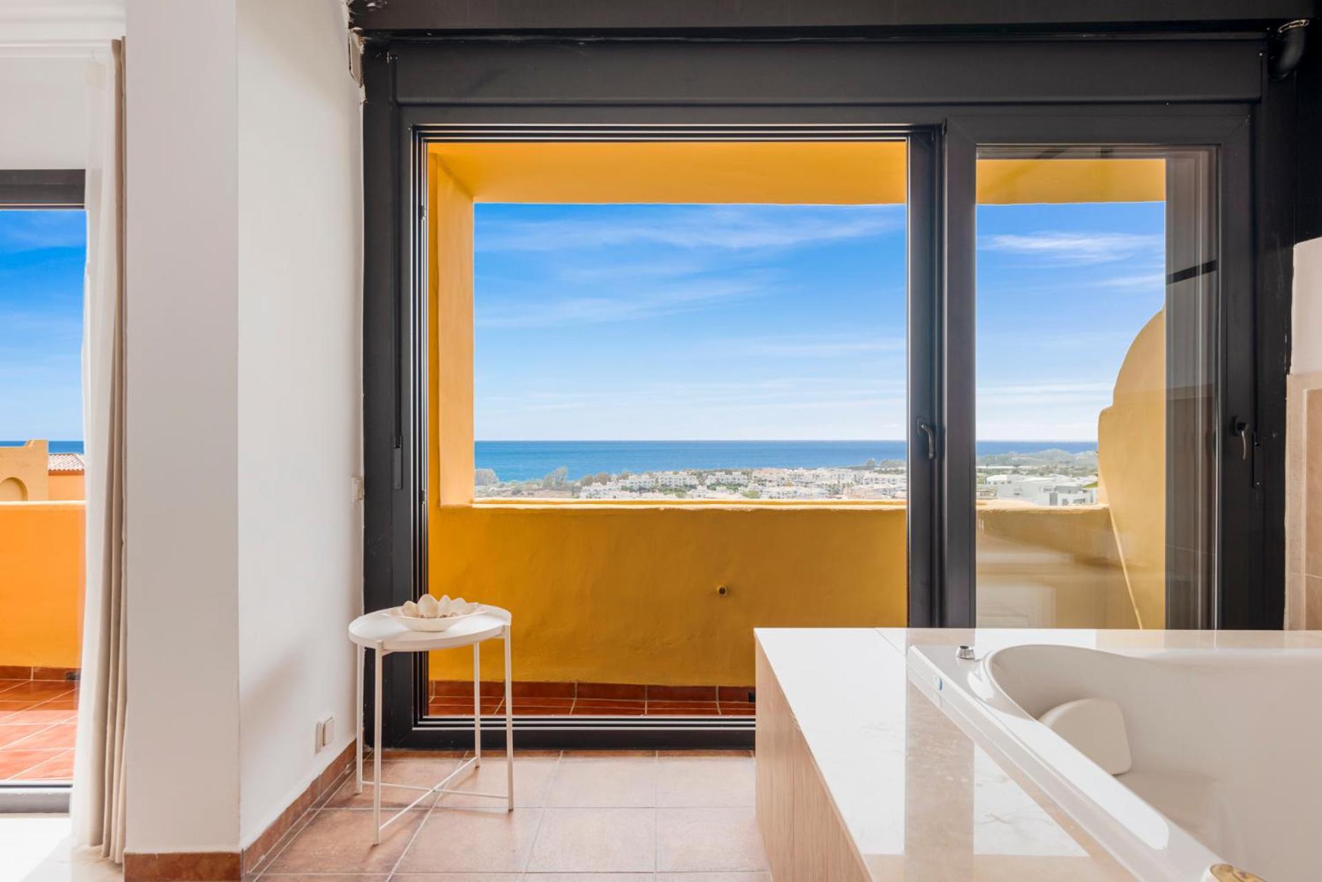 Sky And Sea Estepona Penthouse ภายนอก รูปภาพ