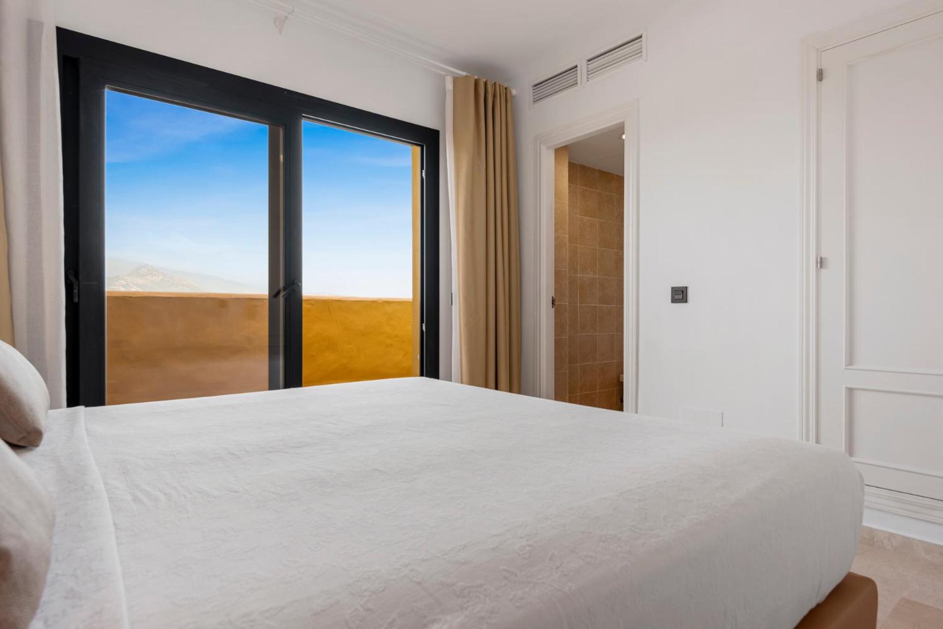 Sky And Sea Estepona Penthouse ภายนอก รูปภาพ